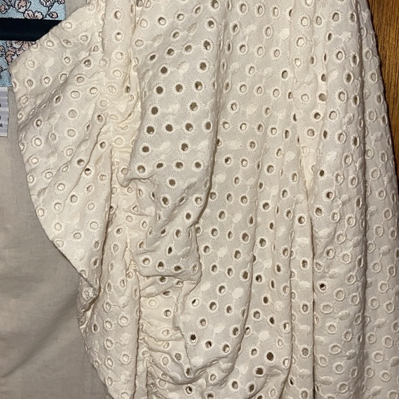 Tabitha By Anthropologie, cream colored eyelet jacket size 2, 100%cotton - Picture 3 of 3
